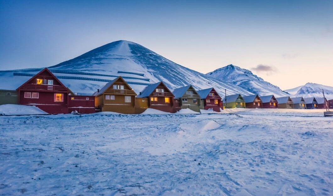 THE ARCTIC REGION OF SPITSBERGEN IS SEVERELY AFFECTED BY CLIMATE CHANGE